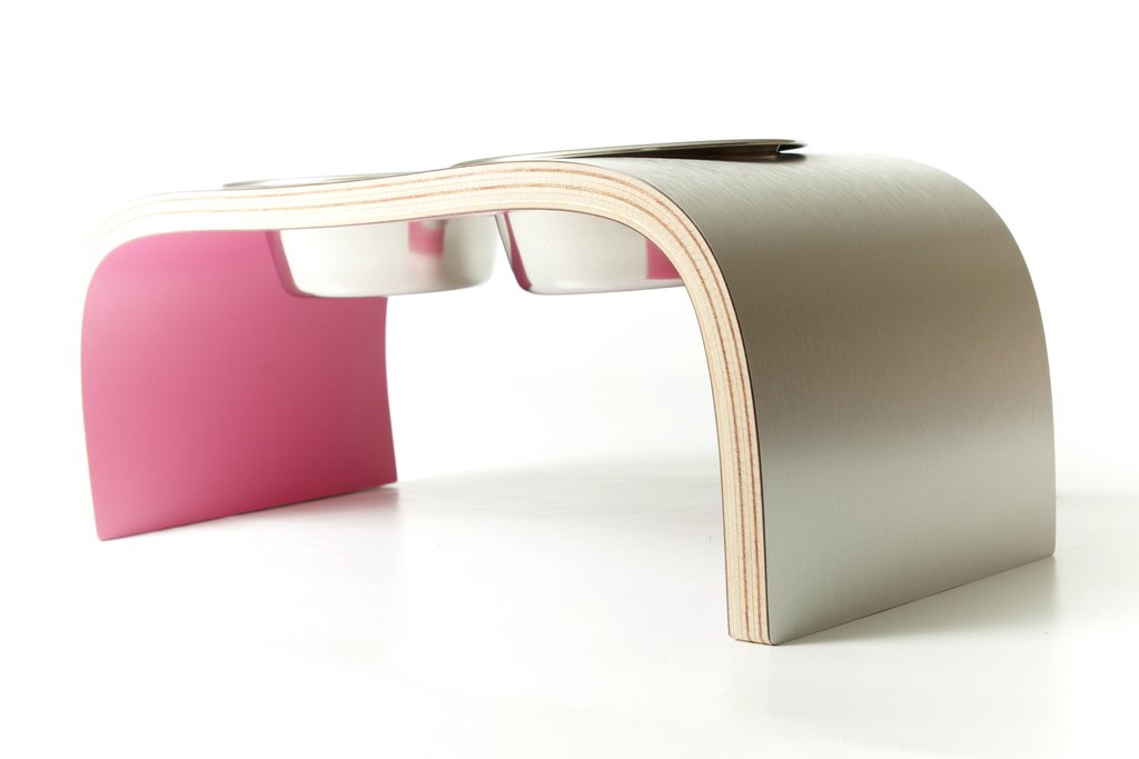 lola-and-daisy-aluminium-pink-designer-pet-feeder-curved-design-angle-3.jpg